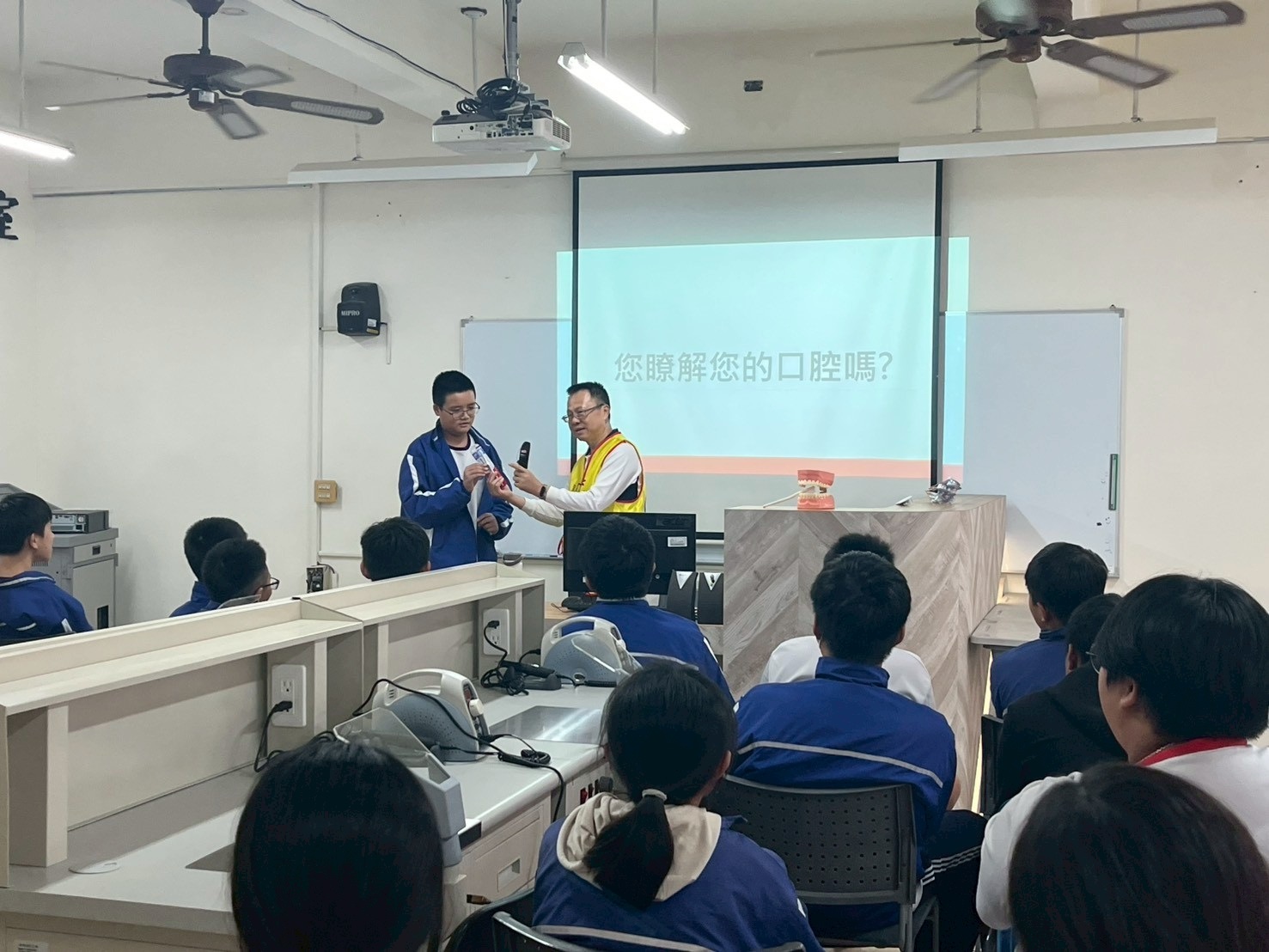 Link to 1128萬巒國中參訪