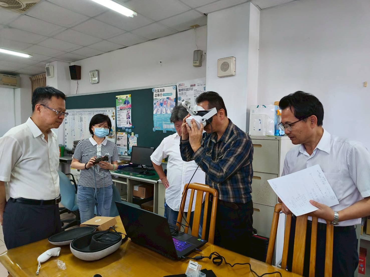 Link to Pvix VR長照虛擬實境醫護專業訓練系統