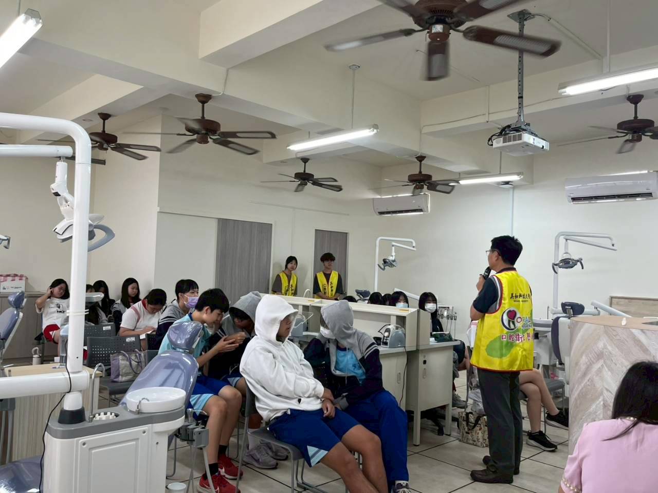 Link to 20260422中正國中抽離式課程體驗ARVR數位化教學